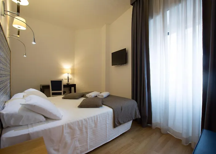 Floris Hotel